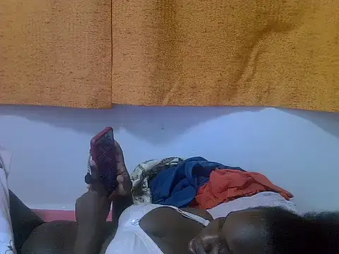 kaya_bear webcam