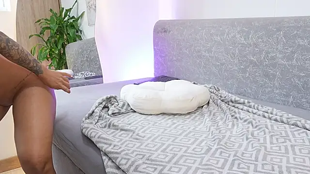 katie_cruz webcam