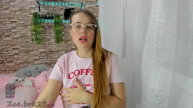 Zoe_brk webcam