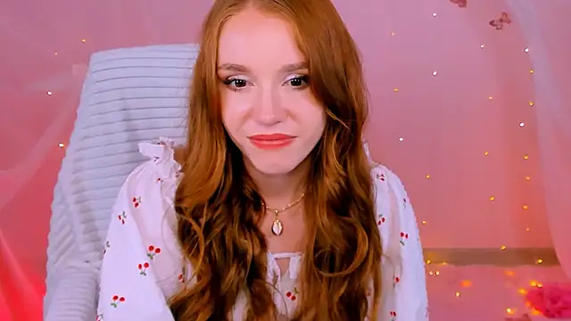 MilaSiren webcam