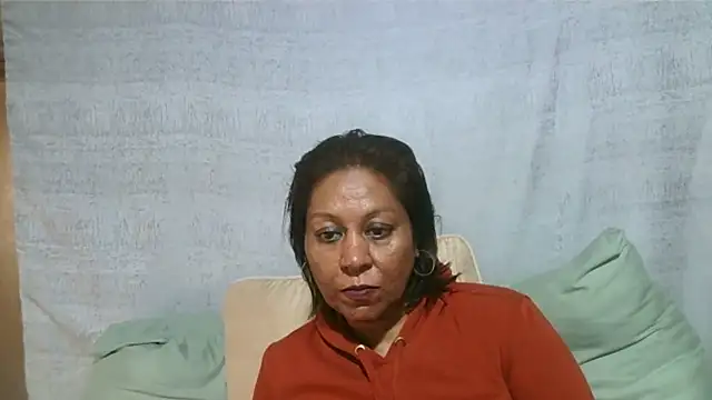 IndianSexyMilf69 webcam