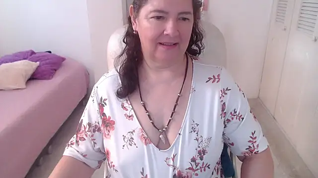 leonela_69 webcam