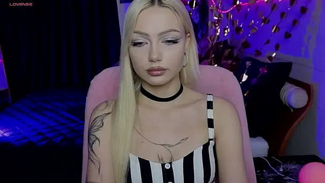 LinaLirian webcam