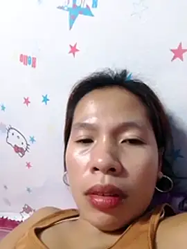 HotNaughtyGirl23 webcam