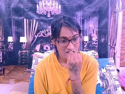 IndianRebel4u2Luv webcam