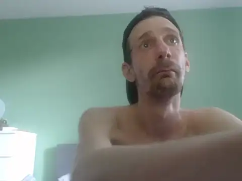 iLoveElusiveCats webcam