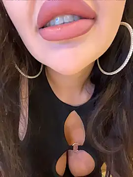 ANGELIKA7741 webcam