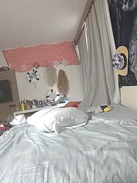Dicksee_Left webcam