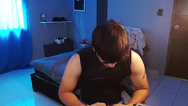 Mr_yisuzz webcam