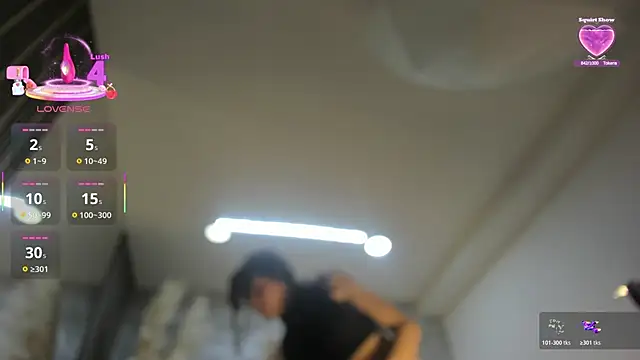 nahomyrusell_ webcam