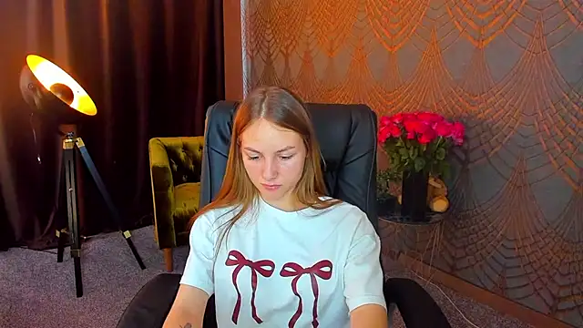 MilaAddams webcam