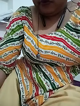 Menka_cut34 webcam