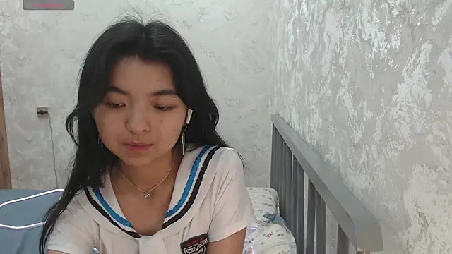 Shy_Kira webcam