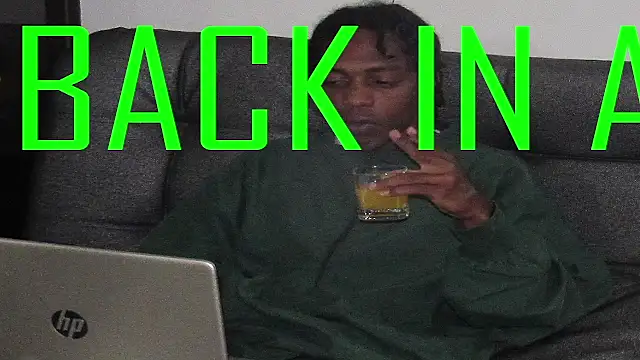 Larry-n-clouds webcam