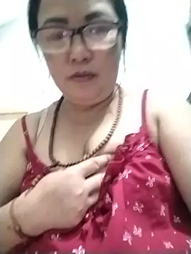 Naaya8109 webcam