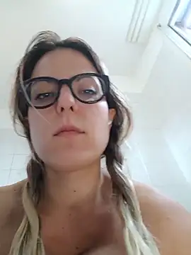 dolcehelena993 webcam