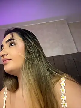 Antonella_Julieta webcam