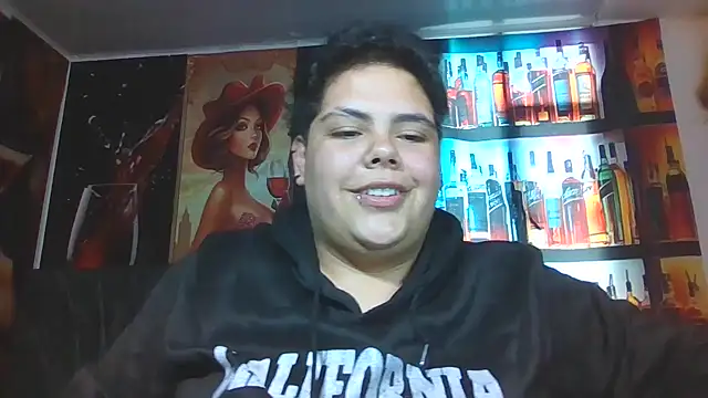 Hailey_Curvy webcam