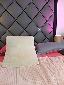 ELLA_KELLY webcam