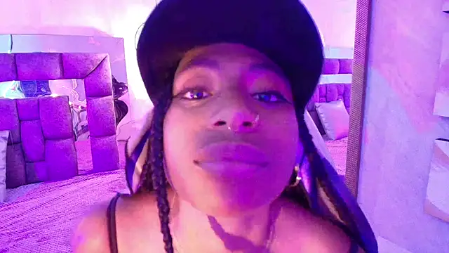 Queen_perla_ webcam