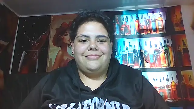 Hailey_Curvy webcam
