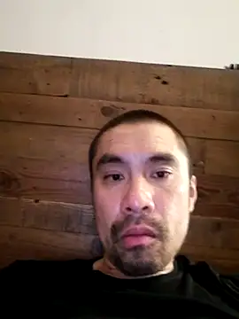 Stronggdragon85 webcam