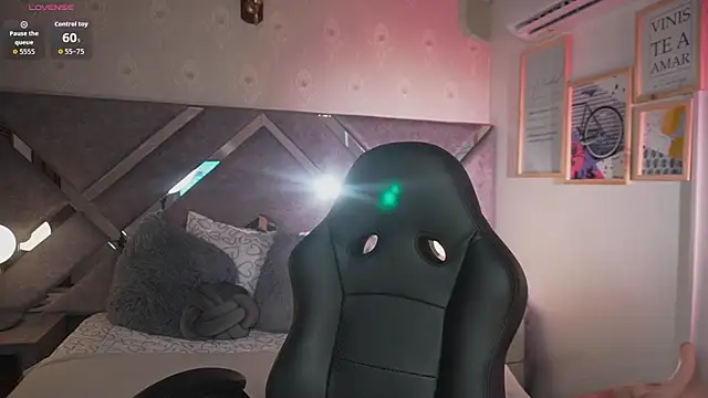 AlinnaJohnson webcam