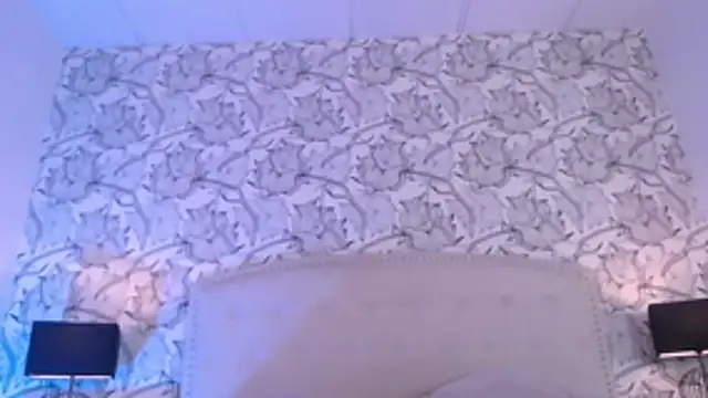 Venusandrea29 webcam