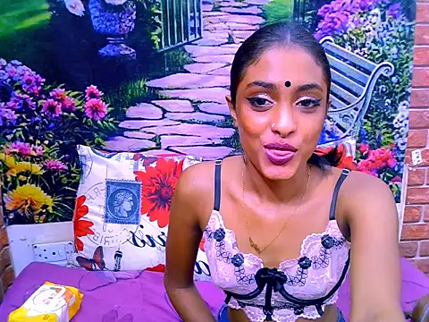 IndianPretty14u2Luv webcam
