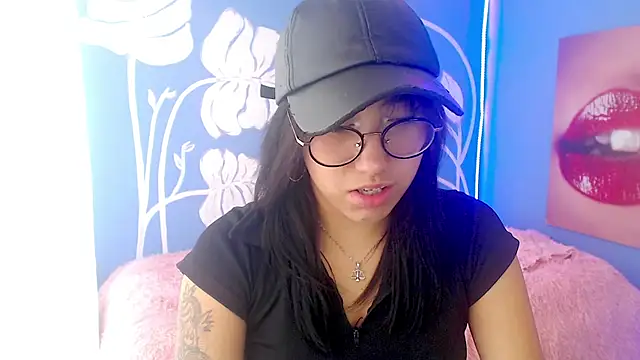 eli_doll webcam