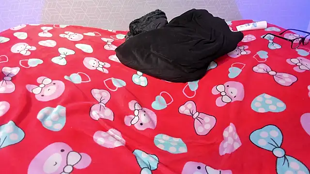 Violet_Moon07 webcam