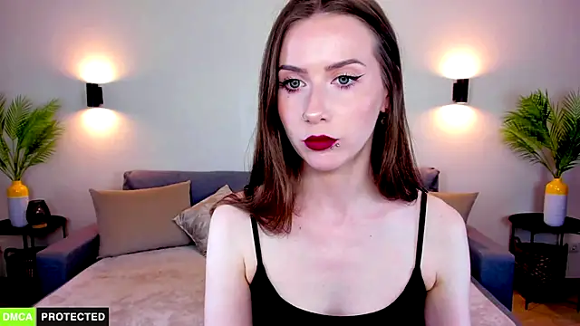 TheWoman__ webcam