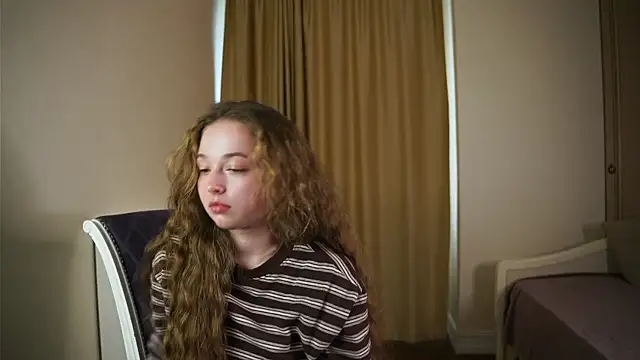 DaciaJuell webcam