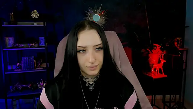 MonicaLowes webcam
