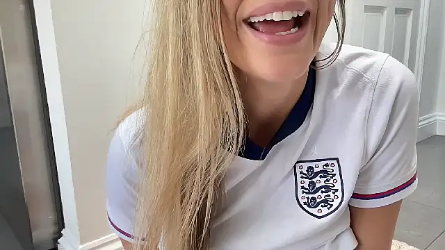 MrsMollyWilde 🗓 naked chat
