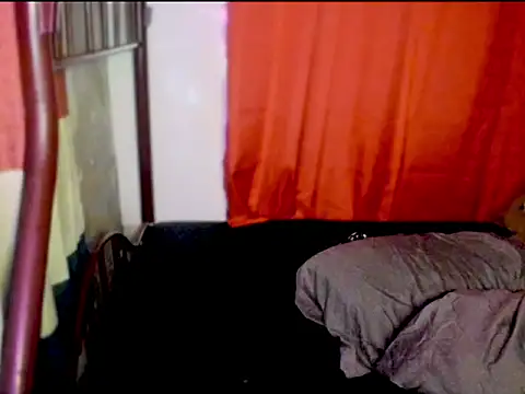 ArianaLore webcam