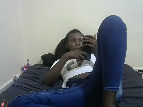 cute_avy0 webcam