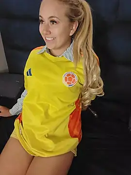 Angeel_white25 webcam
