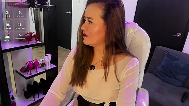magenta_maturr webcam