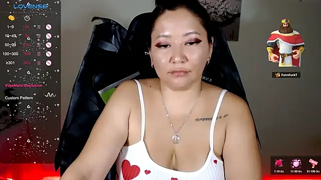 LisaAsianFlower webcam