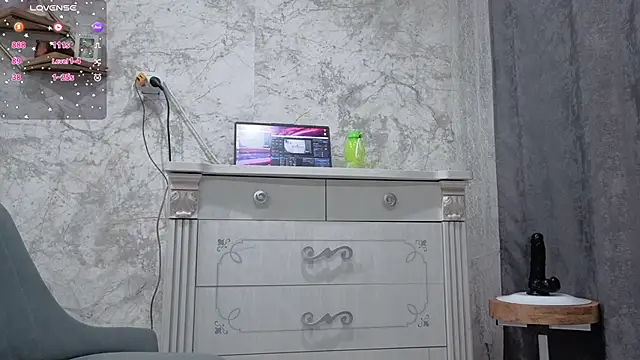 strawberry_Mira webcam