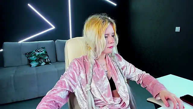 kikipeach webcam