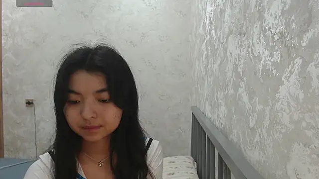 Shy_Kira webcam
