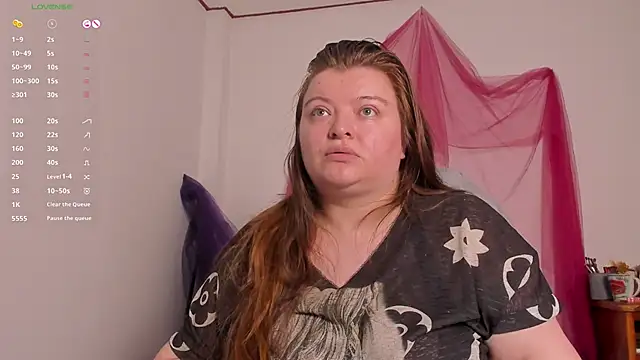 Queensamantha777 webcam