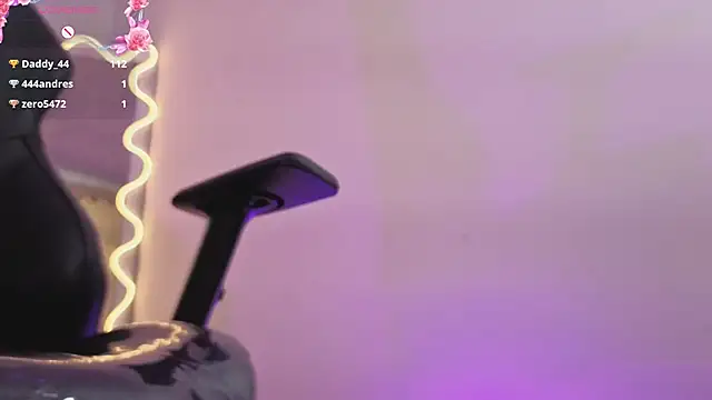 ZURY_TAY webcam