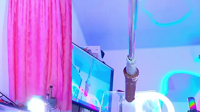 NathaxaLeans webcam