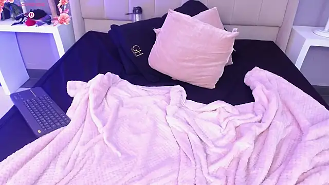 Lolagolden1 webcam