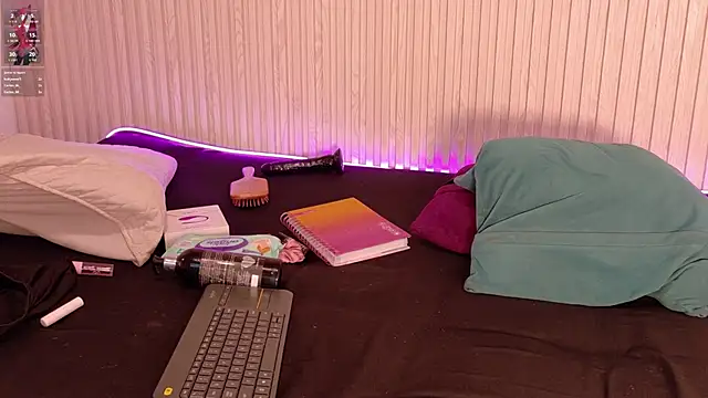 MiaJanss webcam