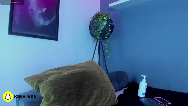 Kira_Exe_ webcam