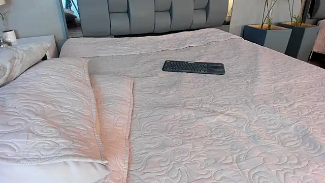 Charlie___Musk webcam